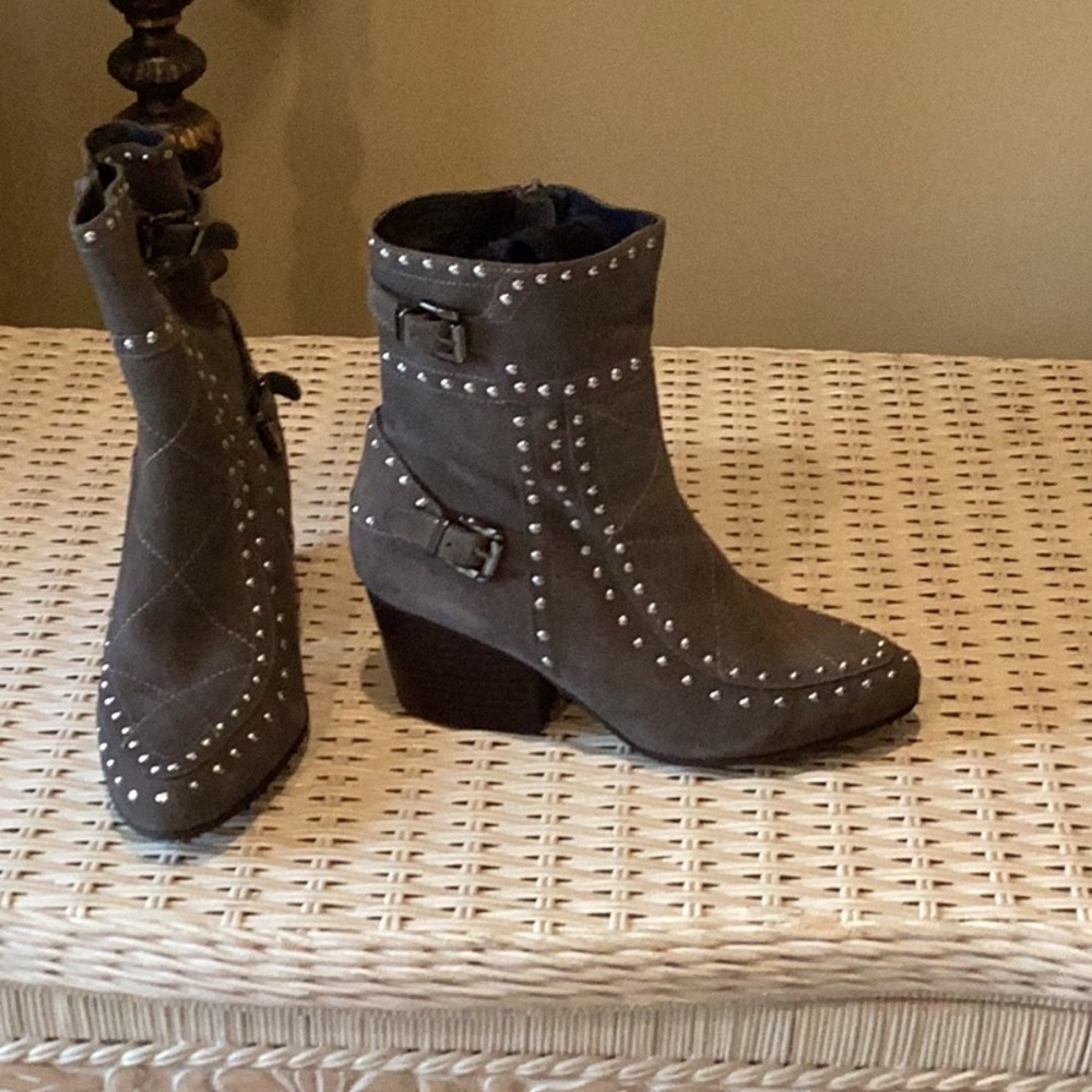 Boots Jildor brand never worn